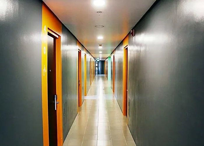 The Cityflats Amorsolo 5* Манила