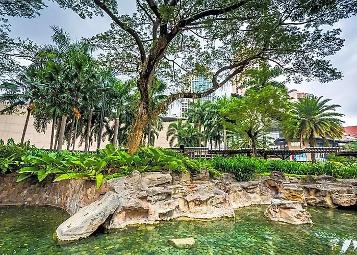 The Cityflats Amorsolo Отель